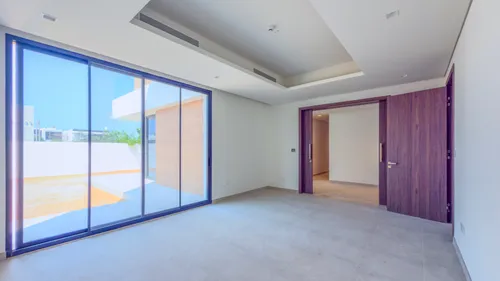 5 Bedrooms Villa in The Dunes