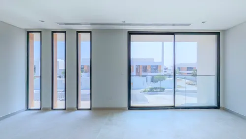 5 Bedrooms Villa in The Dunes