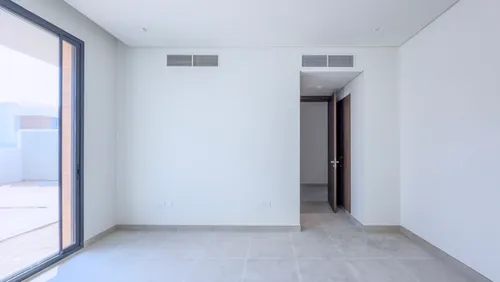 5 Bedrooms Villa in The Dunes