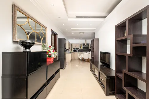 5 Bedrooms Villa in Al Jurainah 1