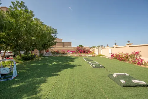 5 Bedrooms Villa in Al Jurainah 1