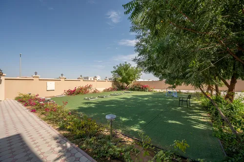 5 Bedrooms Villa in Al Jurainah 1