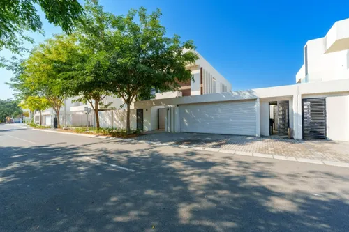 4 Bedrooms Villa in West Yas