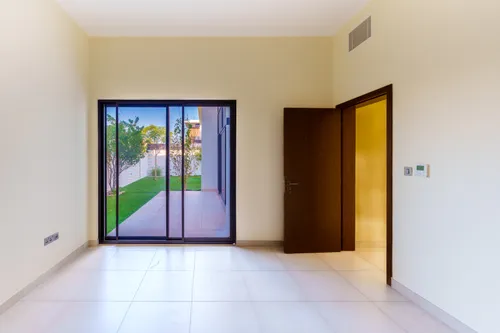 4 Bedrooms Villa in West Yas