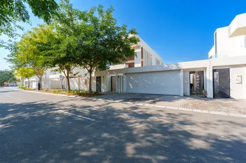 4 Bedrooms Villa in West Yas