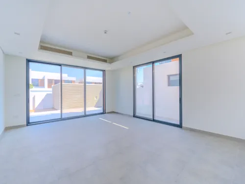 4 Bedrooms Villa in The Dunes