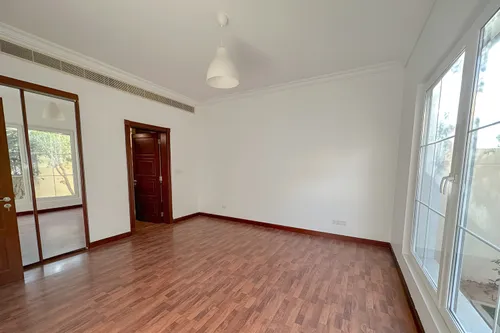 5 Bedrooms Villa in Umm Suqeim 1 Villas