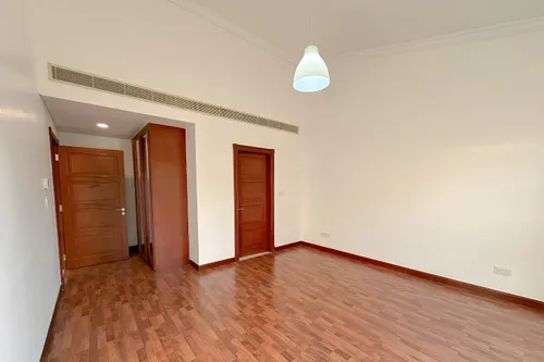 5 Bedrooms Villa in Umm Suqeim 1 Villas