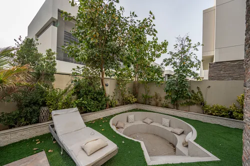 5 Bedrooms Villa in Picadilly Green