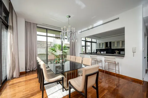 5 Bedrooms Villa in Picadilly Green