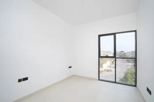 3 Bedrooms Townhouse in Aldhay at Bloom Gardens