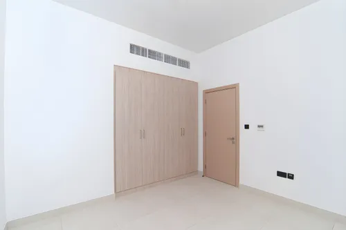 3 Bedrooms Townhouse in Aldhay at Bloom Gardens