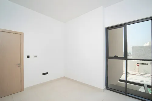 3 Bedrooms Townhouse in Aldhay at Bloom Gardens