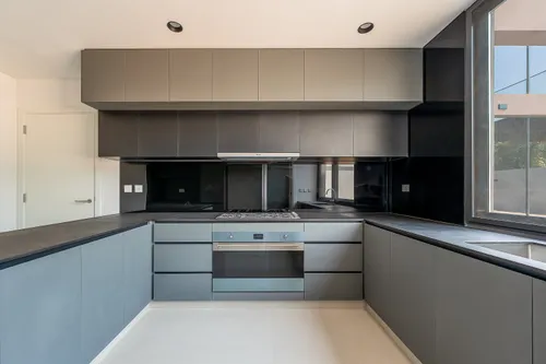 5 Bedrooms Villa in Robinia