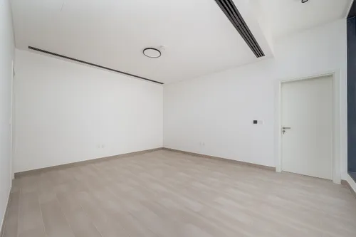 5 Bedrooms Villa in Robinia