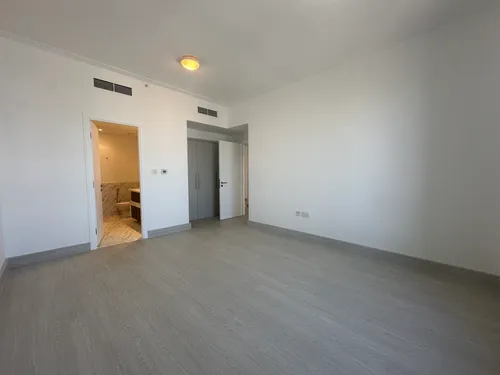 2 Bedrooms Apartment in South Ridge 6