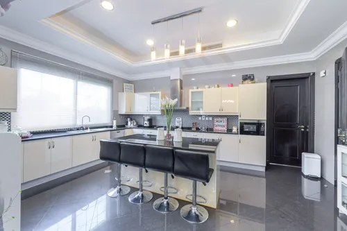 5 Bedrooms Villa in Hacienda