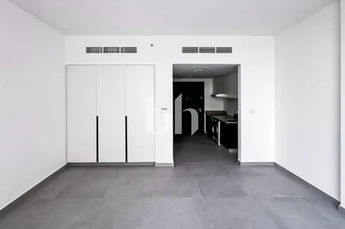 Studio | Open View | Prime Location | Tenanted