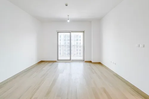 2 Bedrooms Apartment in Waters Edge