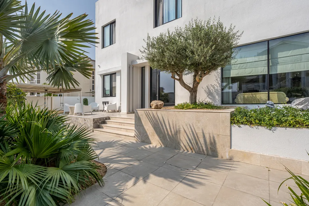 7 Bedrooms Villa in Umm Suqeim 3 Villas