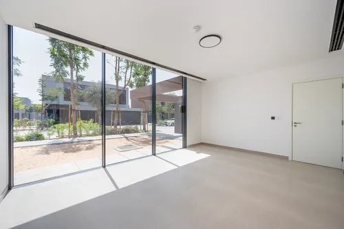 5 Bedrooms Villa in Robinia