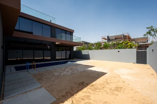 5 Bedrooms Villa in Robinia