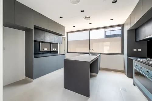 5 Bedrooms Villa in Robinia