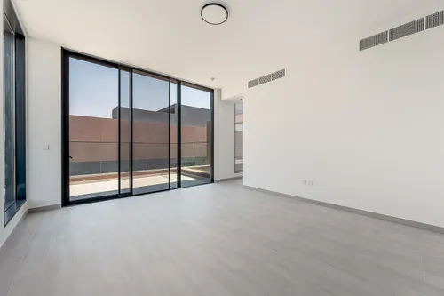 5 Bedrooms Villa in Robinia