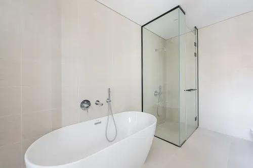 5 Bedrooms Villa in Robinia