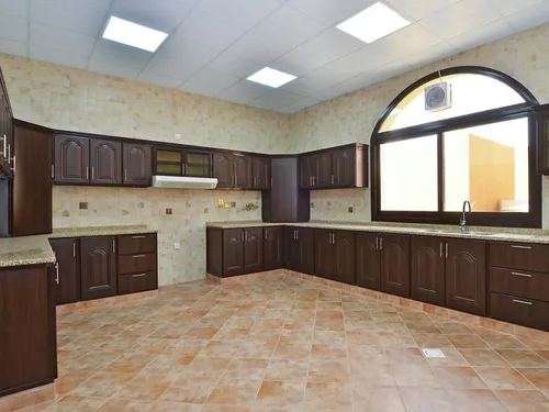 4 Bedrooms Villa in Al Muhaisnah Building 1A