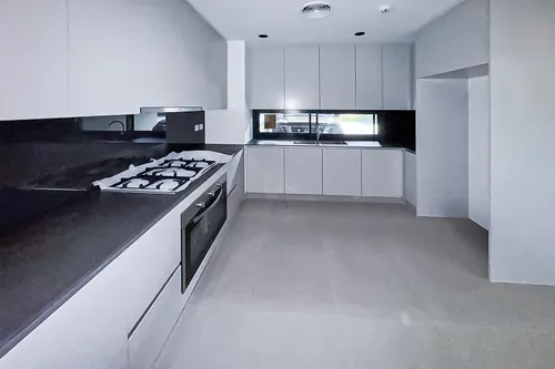 4 Bedrooms Townhouse in Robinia