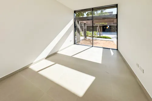 4 Bedrooms Townhouse in Robinia