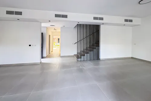 4 Bedrooms Townhouse in Robinia