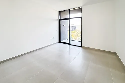 4 Bedrooms Townhouse in Robinia