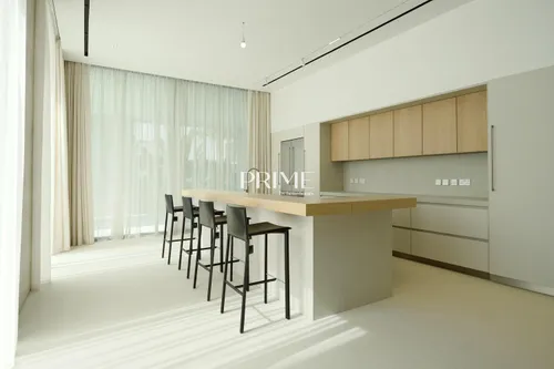 7 Bedrooms Villa in Pearl Jumeirah Villas