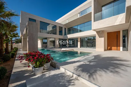 7 Bedrooms Villa in Pearl Jumeirah Villas