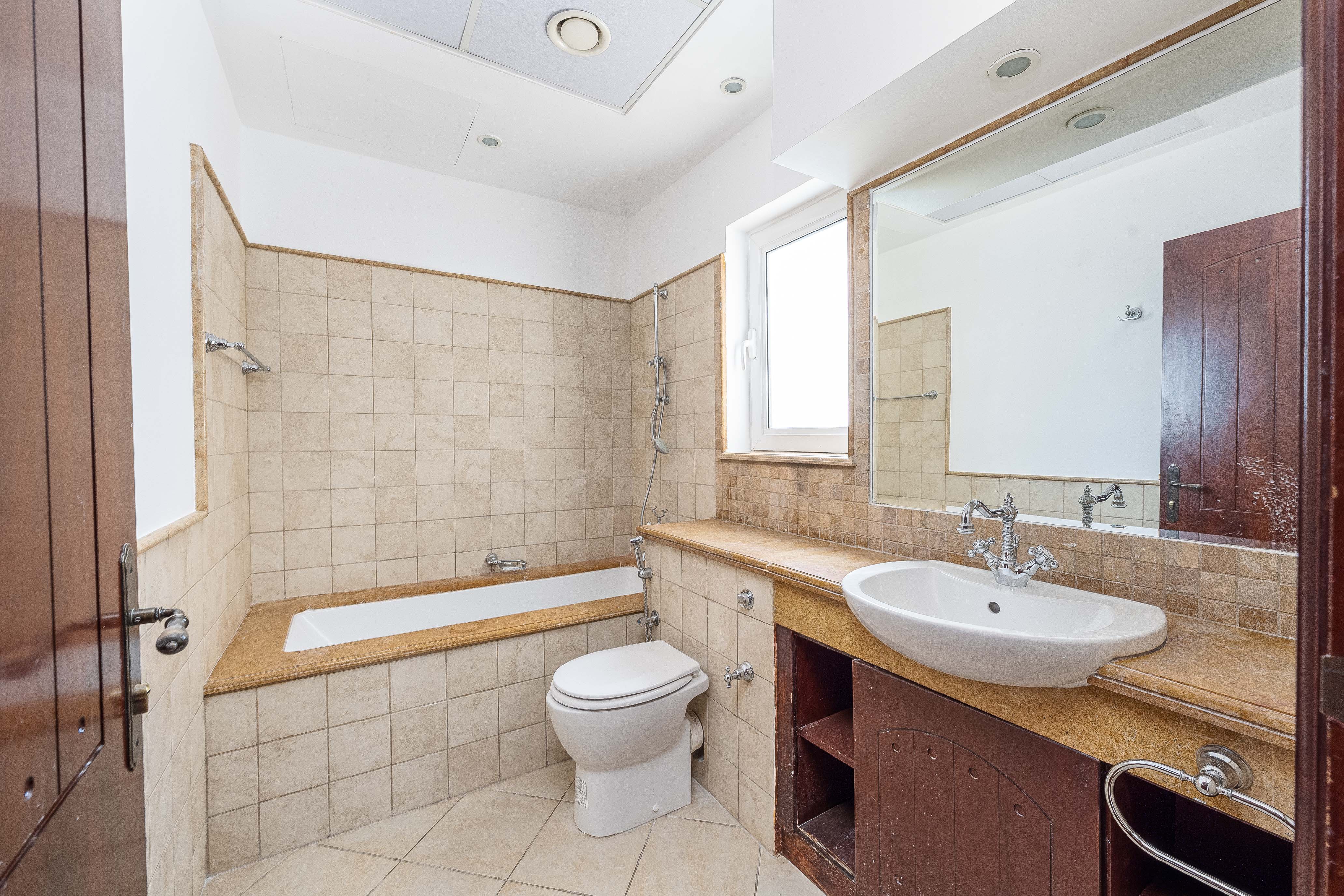 4 Bedrooms Villa in Ponderosa