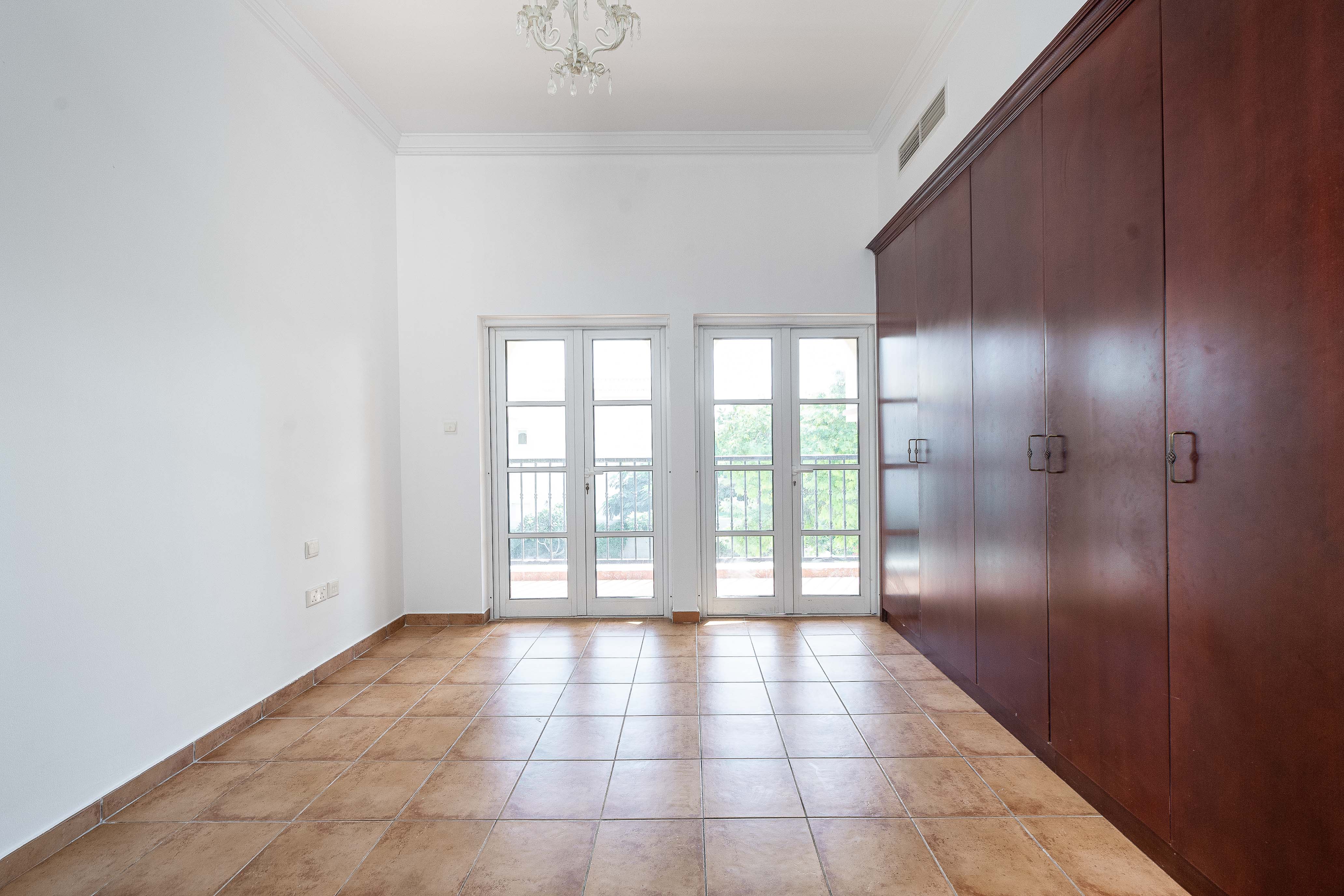 4 Bedrooms Villa in Ponderosa