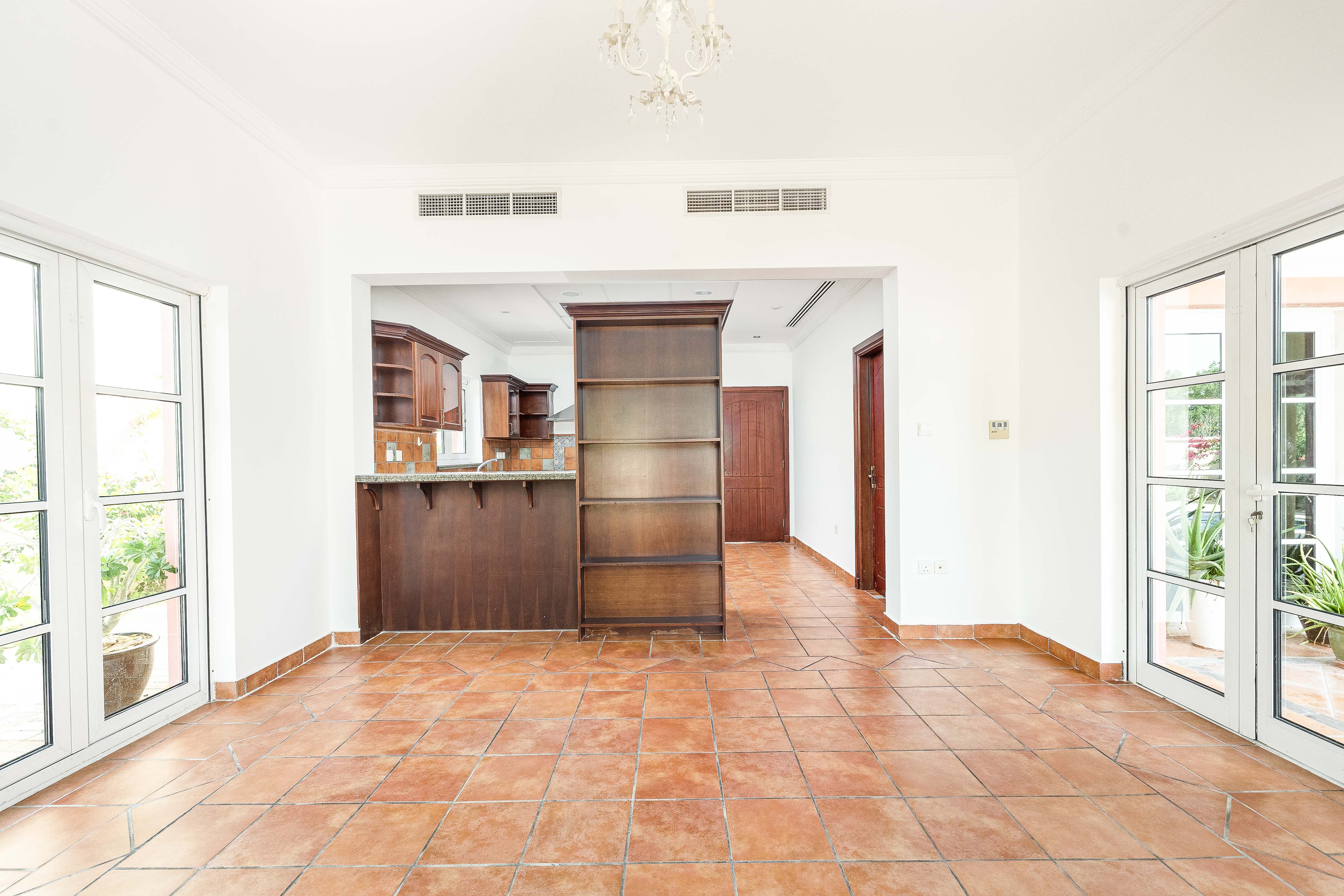 4 Bedrooms Villa in Ponderosa