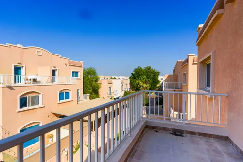 5 Bedrooms Villa in Mediterranean Style