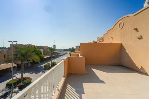 5 Bedrooms Villa in Mediterranean Style
