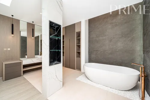 5 Bedrooms Villa in Umm Al Sheif Villas