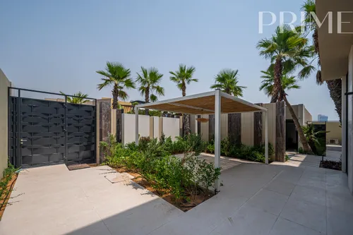 5 Bedrooms Villa in Umm Al Sheif Villas