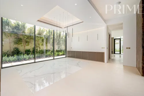 5 Bedrooms Villa in Umm Al Sheif Villas