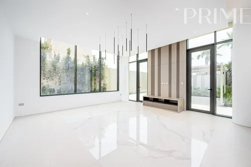 5 Bedrooms Villa in Umm Al Sheif Villas