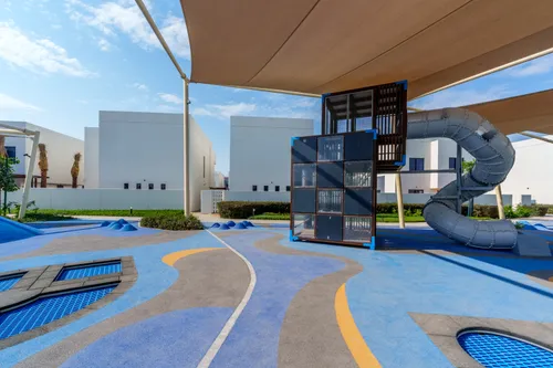 5 Bedrooms Villa in Noya Luma
