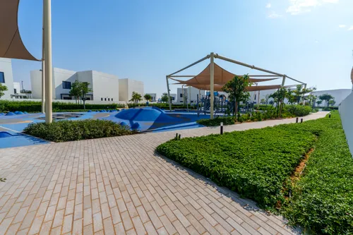 5 Bedrooms Villa in Noya Luma