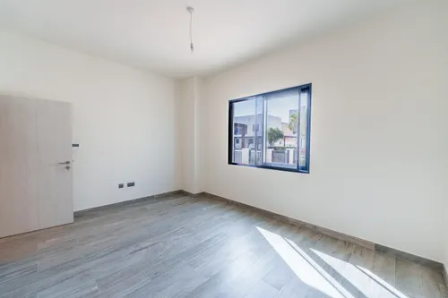 5 Bedrooms Villa in Noya Luma