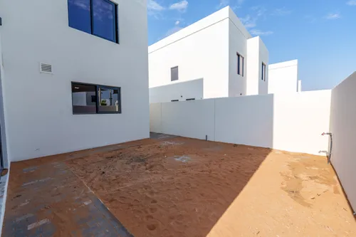 5 Bedrooms Villa in Noya Luma