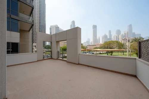 3 Bedrooms Villa in Podium Villas